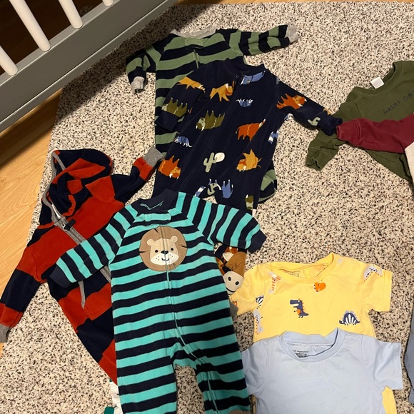 Large lot 0-3M boys - Picture 2 of 3